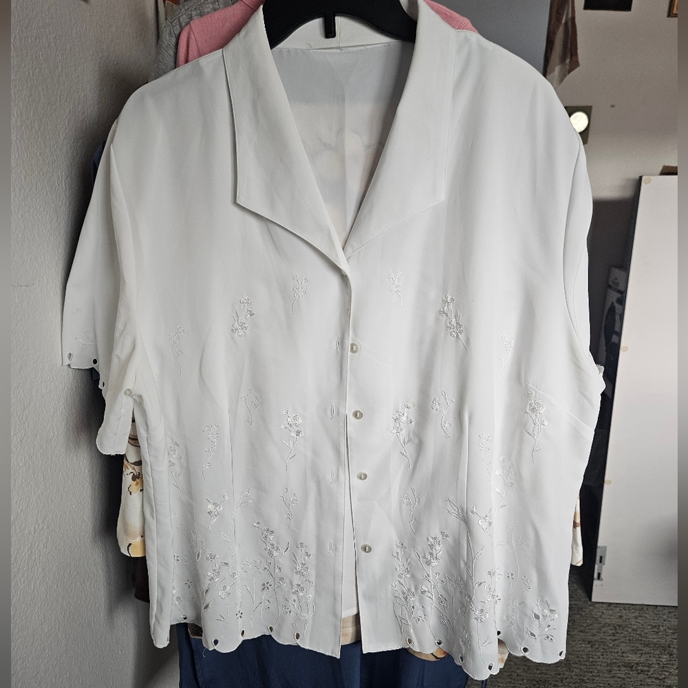 Womens' White Floral Embroidered Button Down Blouse